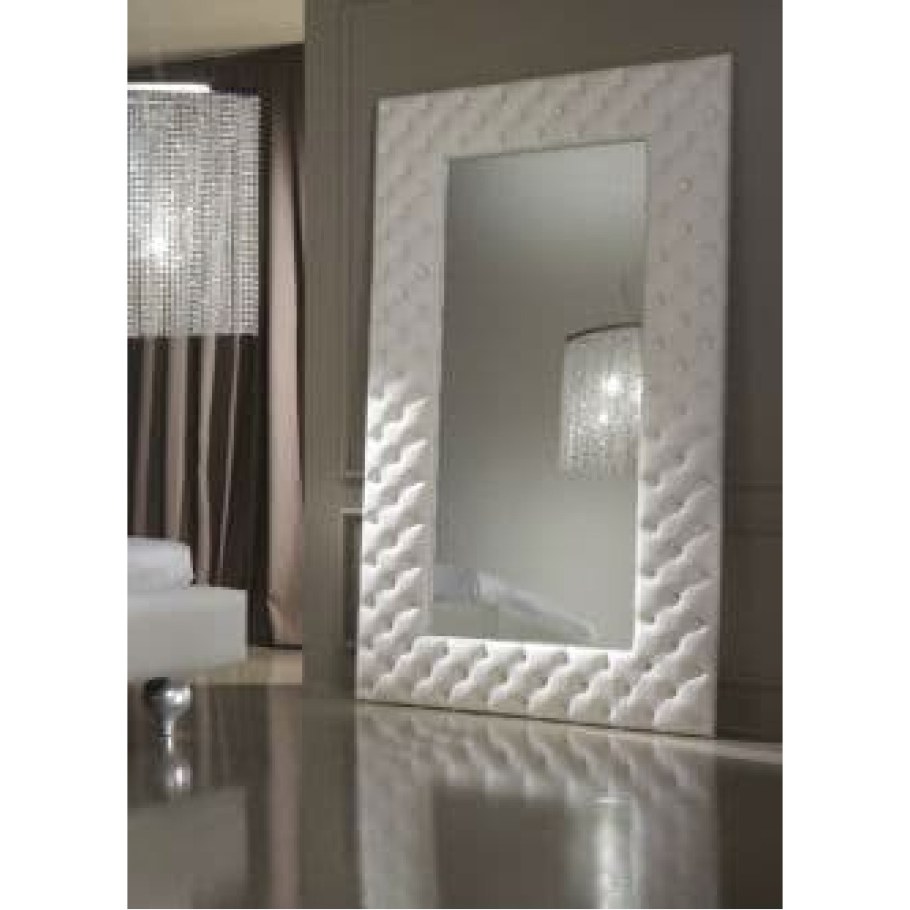 Зеркало в каретной стяжке