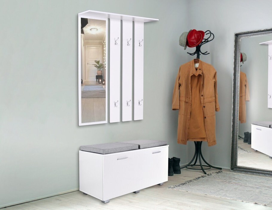 Вешалка с зеркалом в прихожую