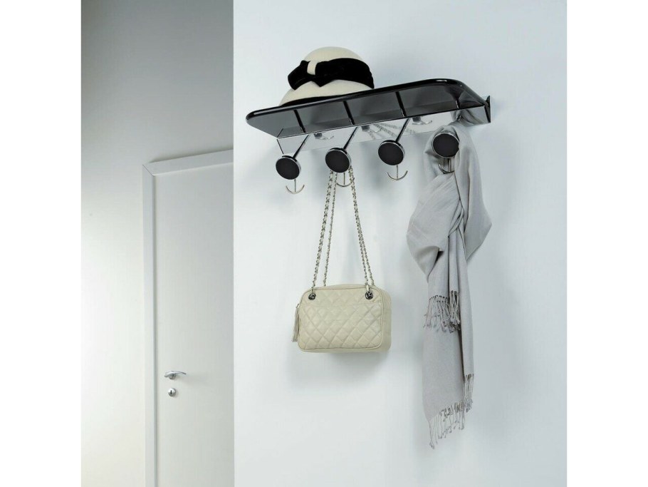Необычные вешалки в прихожую