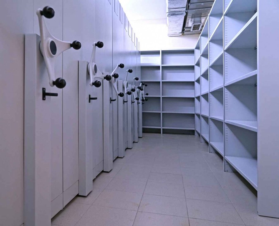 Стеллаж передвижной