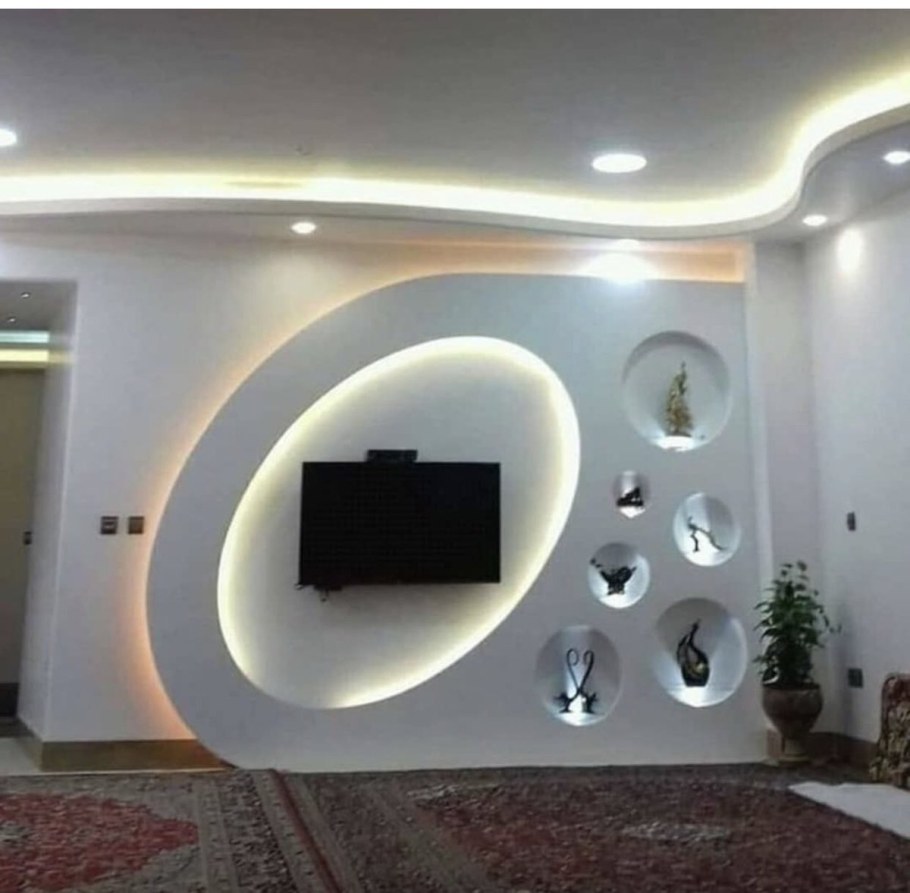 Фигуры из гипсокартона на стене