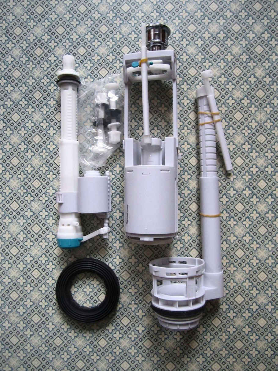 Арматура IDDIS f012400-01k двухуровневая с нижним подводом воды Тип а