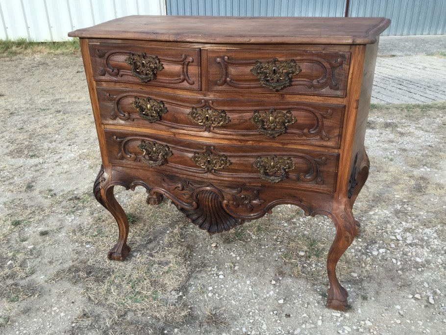 Антикварный комод