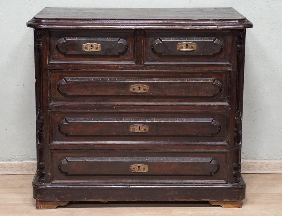 Антикварный комод