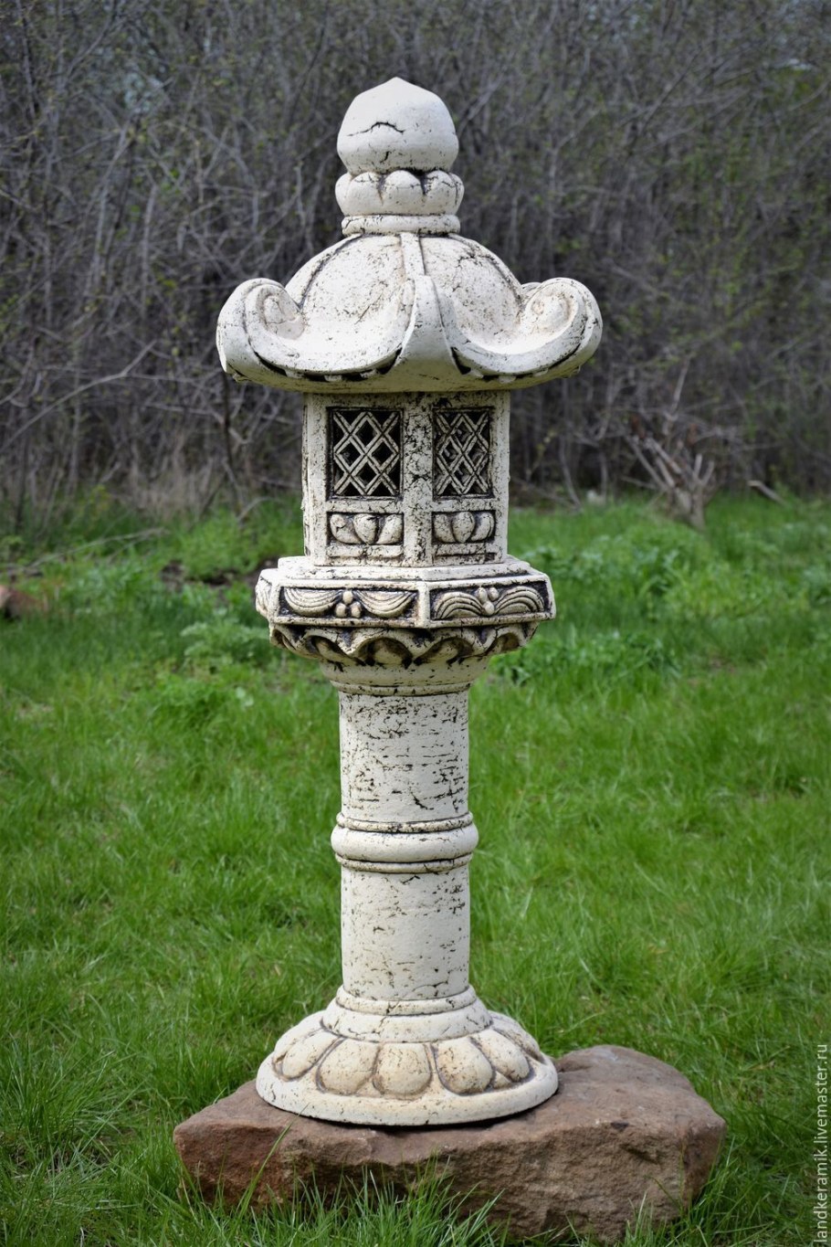 Японский фонарь Касуга-Торо