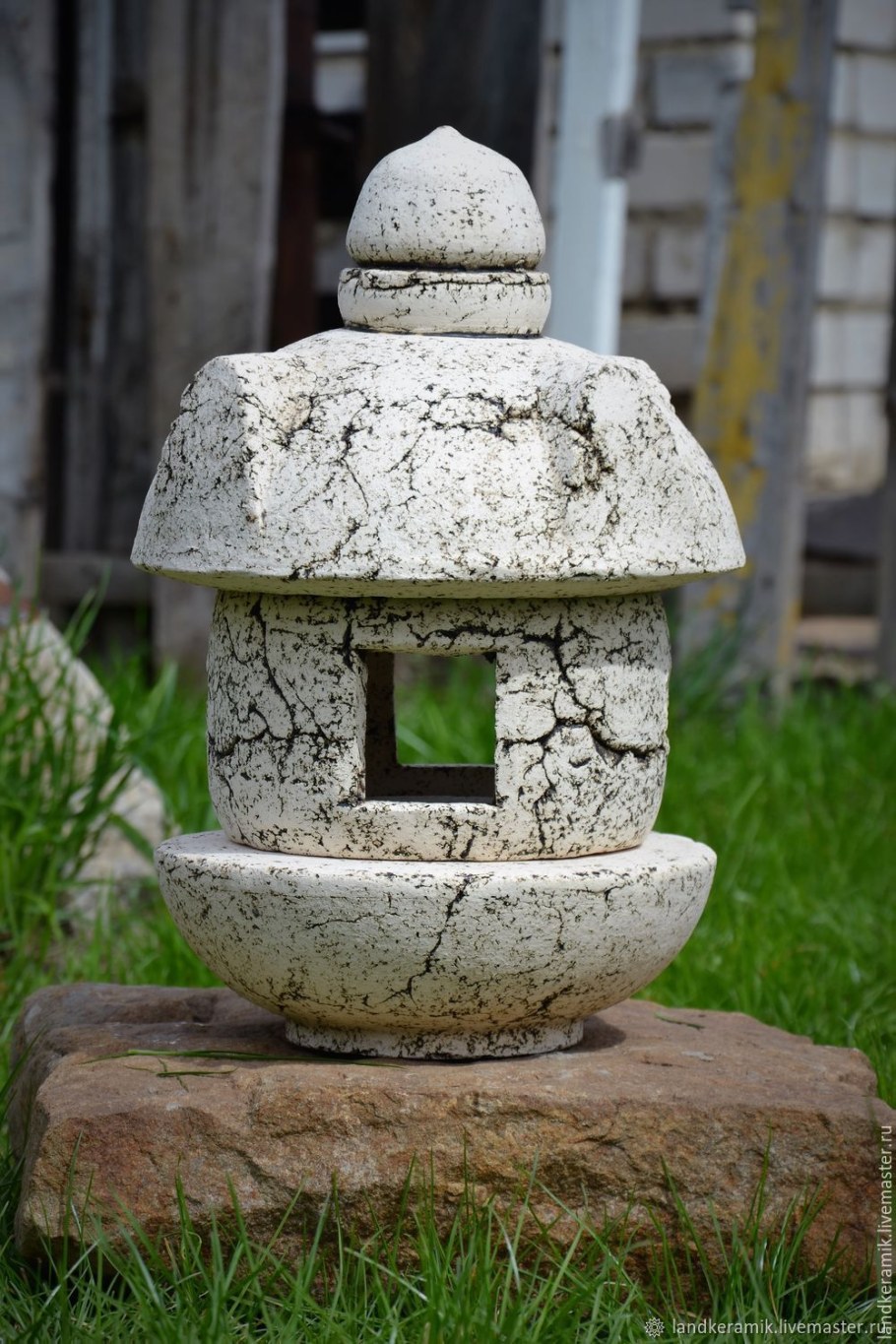 Японский фонарь Касуга-Торо