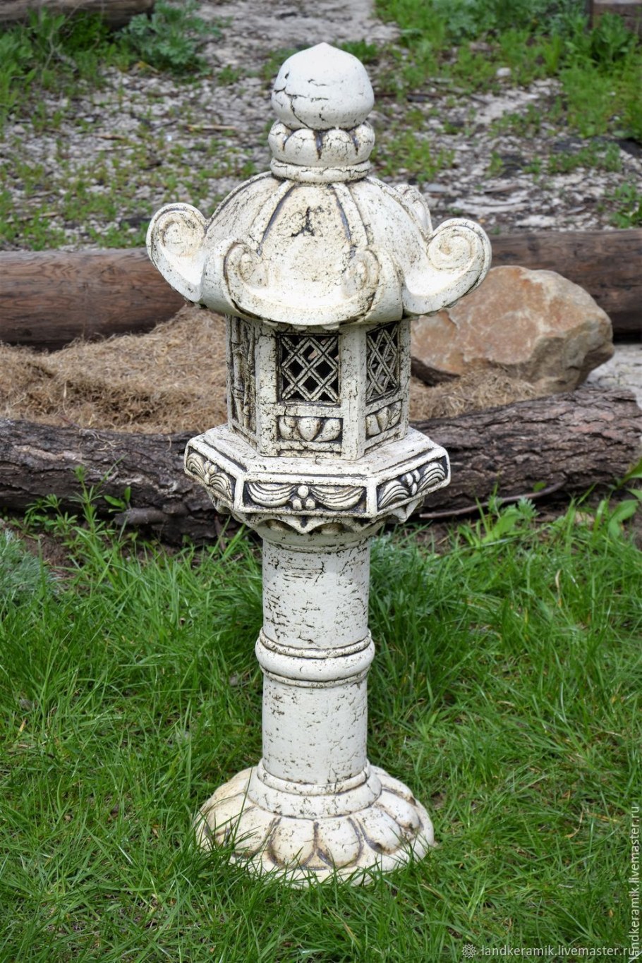 Фонарь Касуга Торо