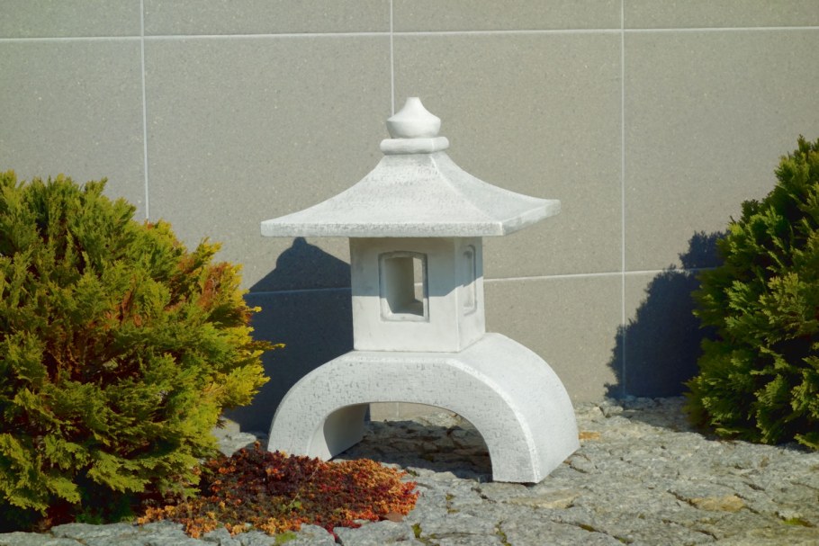 Китайский садовый фонарь