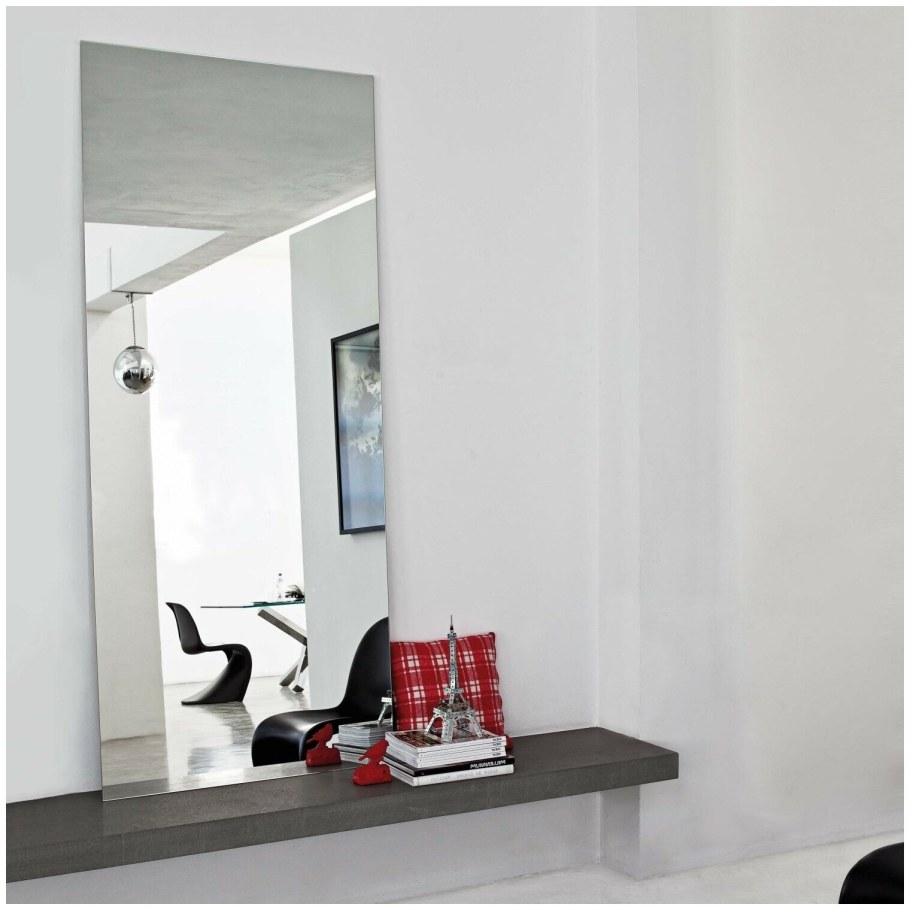 Прямоугольное зеркало в интерьере