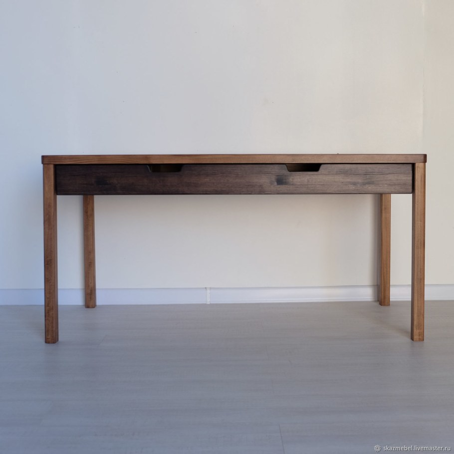 Стол письменный Wooddini