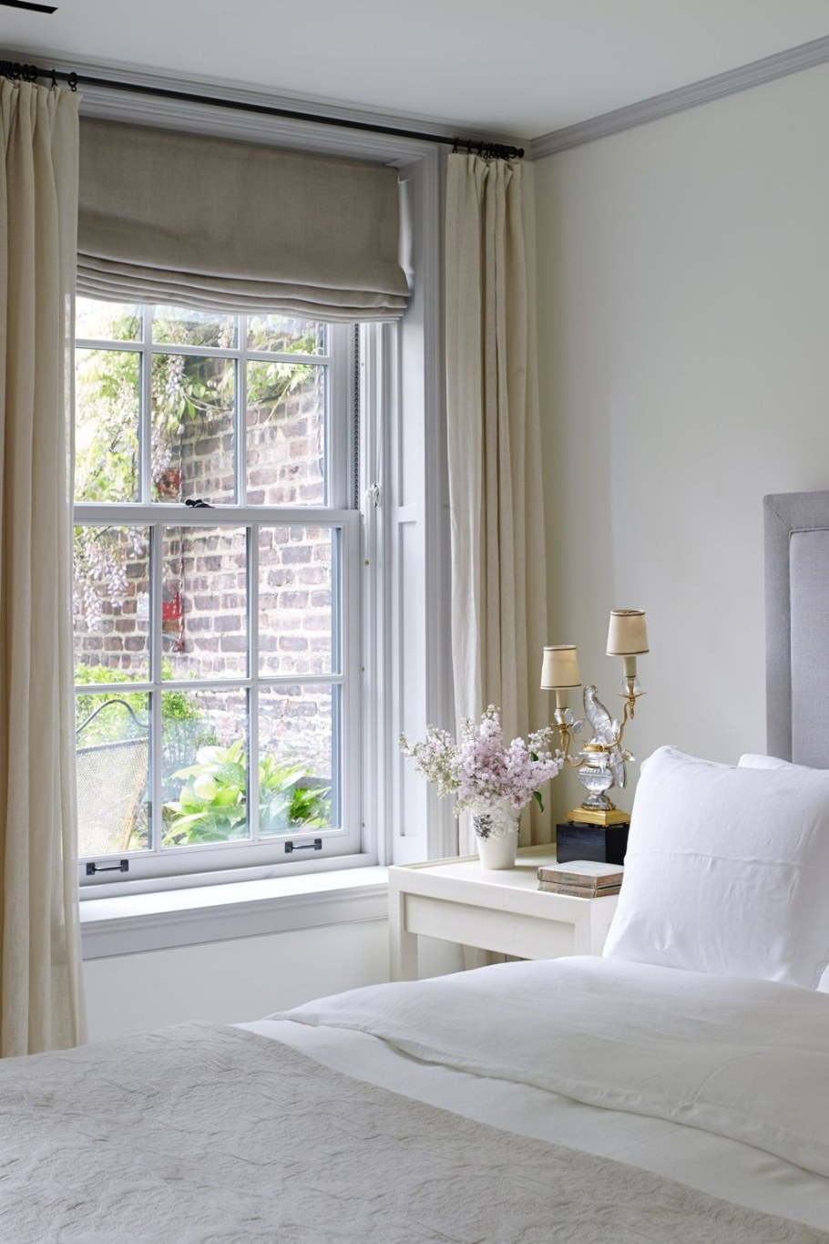 Римские шторы в спальню