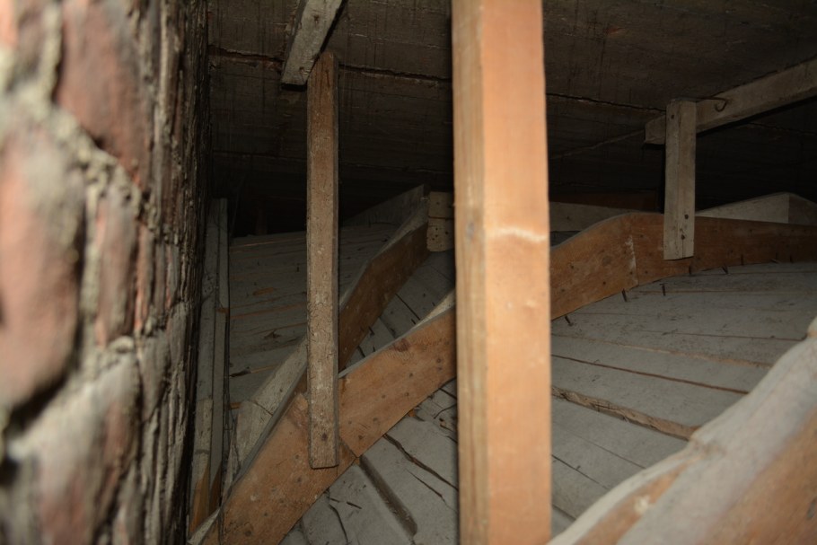 Старинные находки потайных комнат