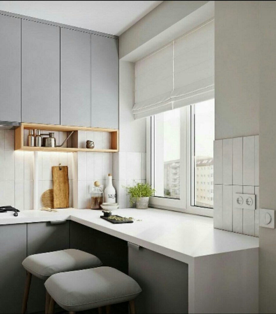 Маленькая кухня с подоконником столешницей