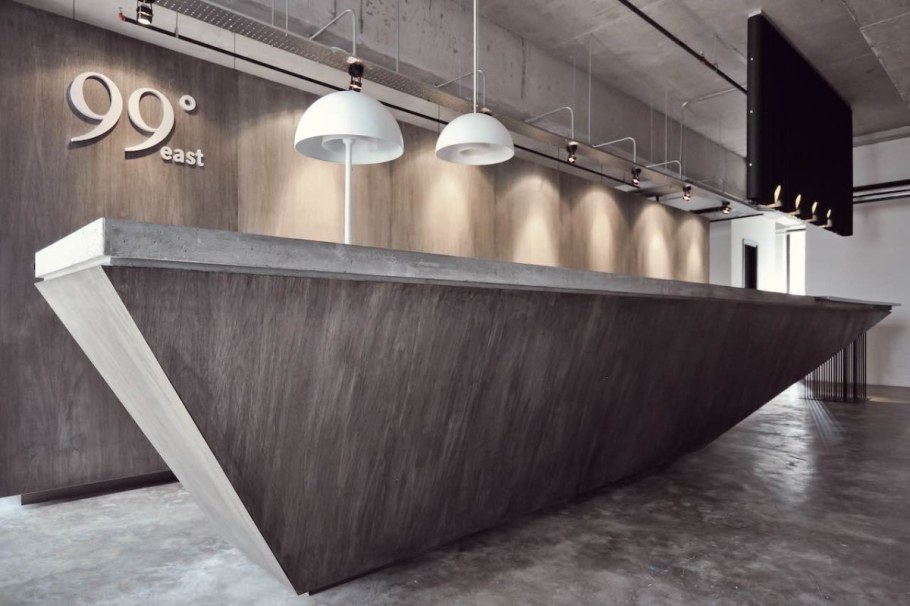 Необычный ресепшн