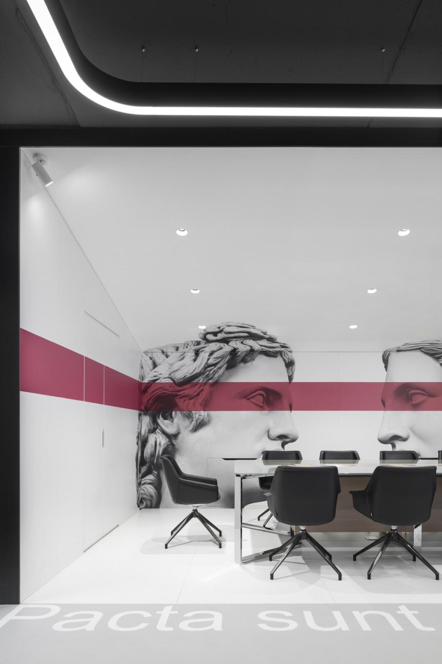 Губы в дизайне интерьера