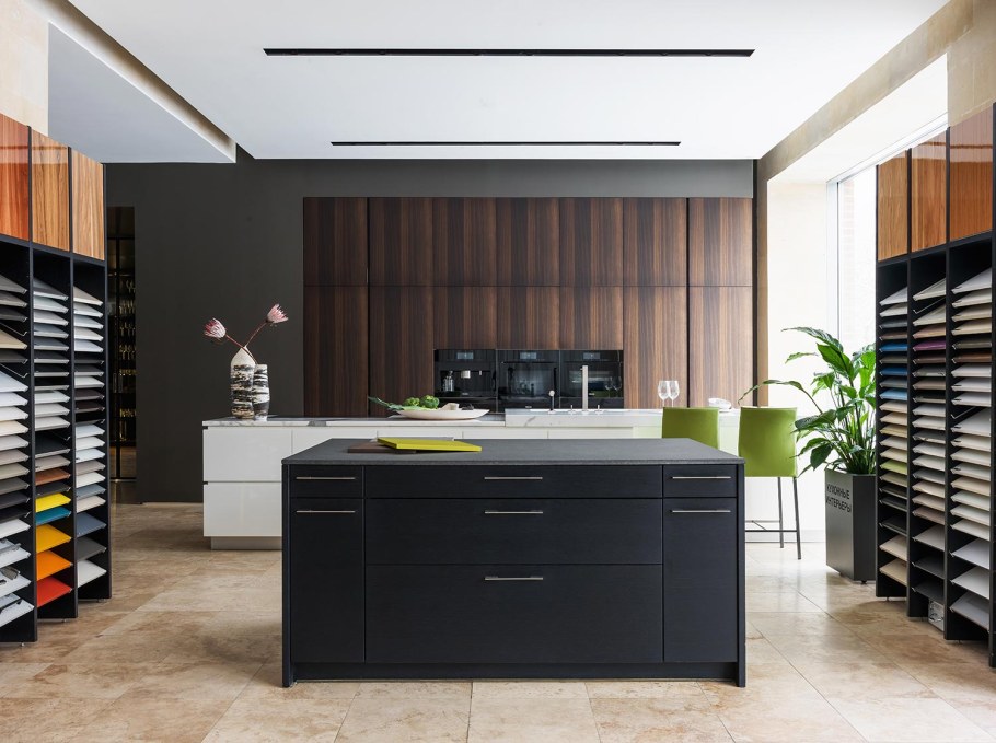 Шоу рум фурнитуры для кухни