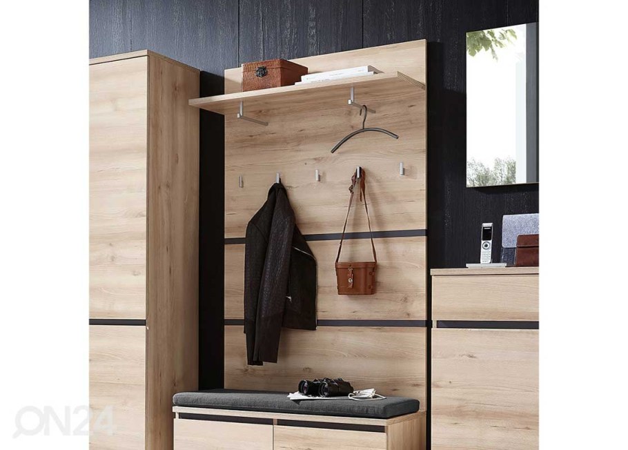 Прихожая открытая с крючками