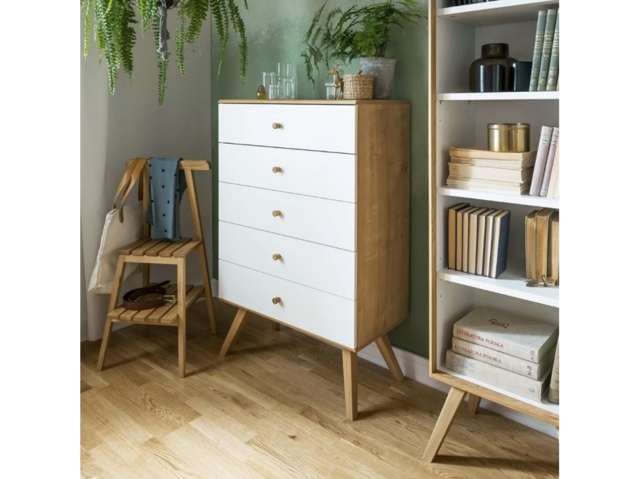 Комод в скандинавском стиле