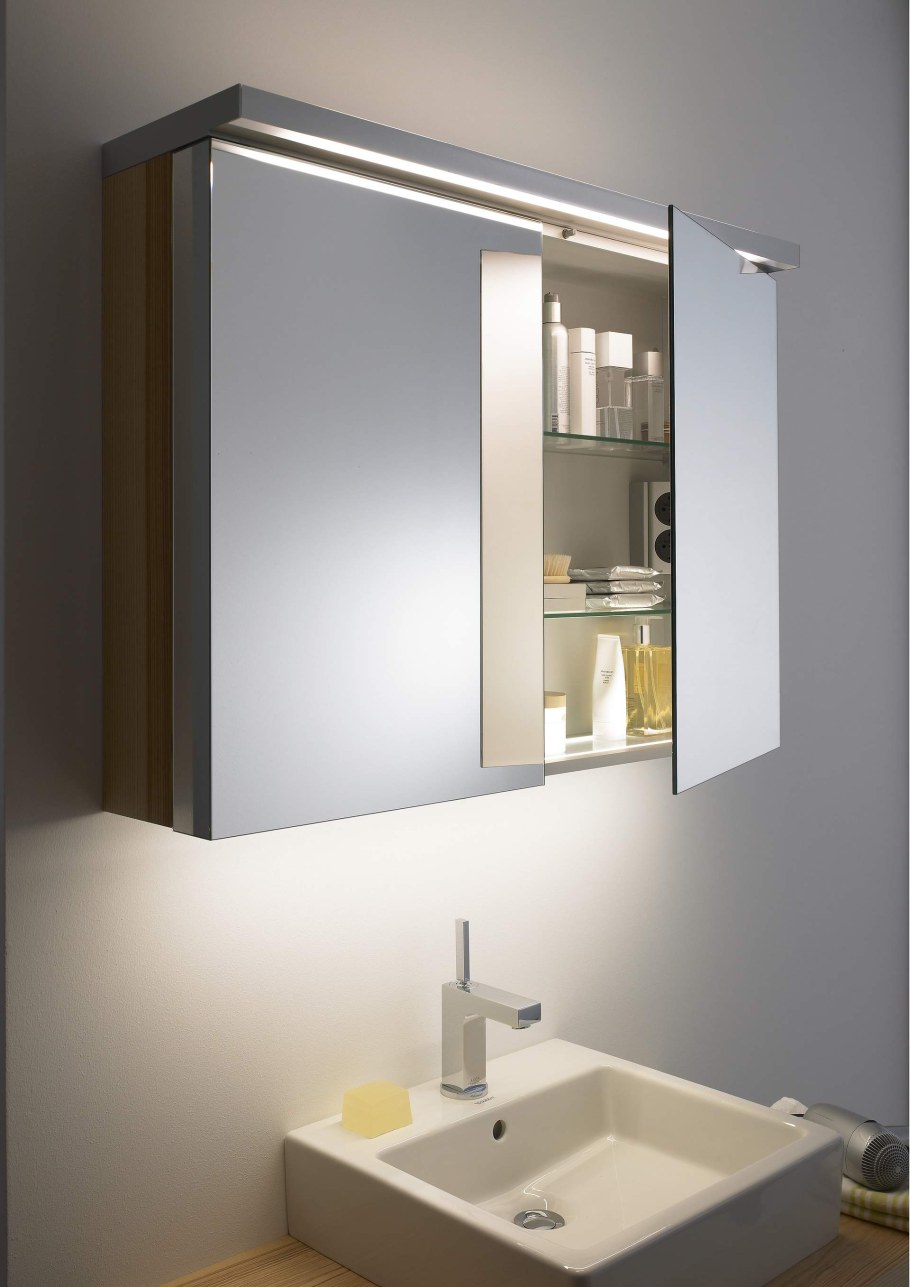 Зеркало в ванную со шкафчиком