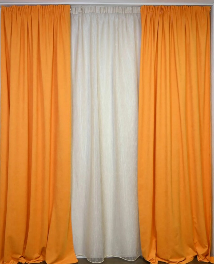 Оранжевые занавески