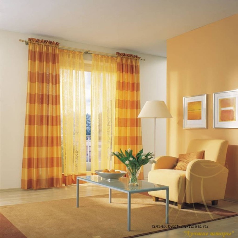 Оранжевые шторы в интерьере