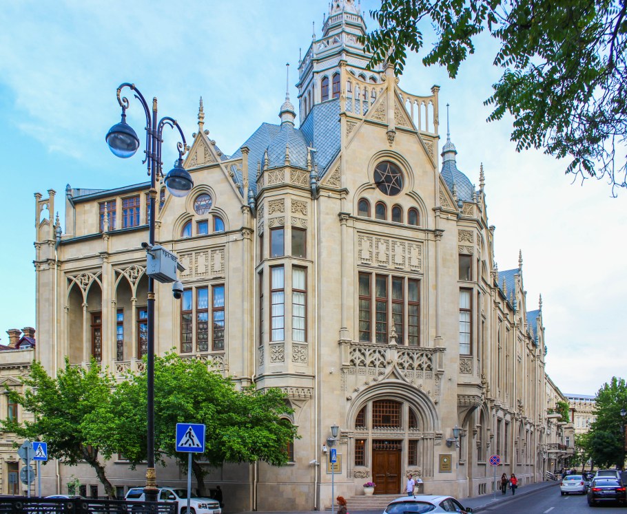 Дворец Мухтарова Баку