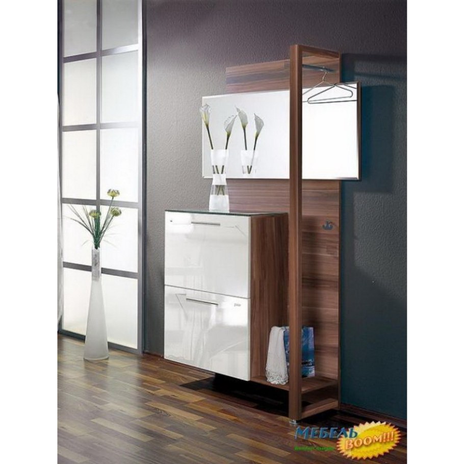 Прихожая Анри Ангстрем