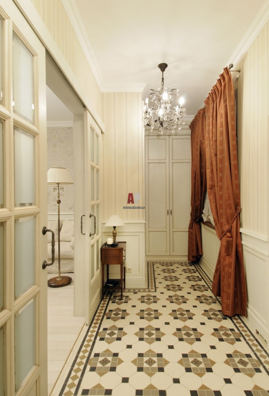 Метлахская плитка в коридоре