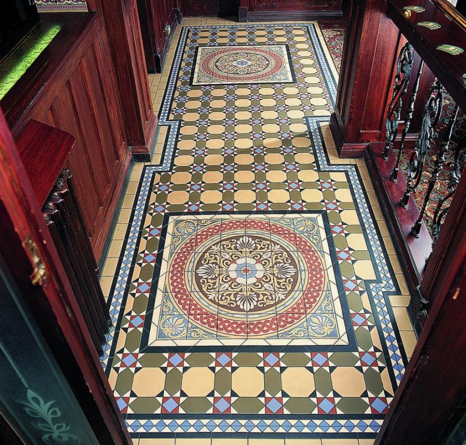 Метлахская плитка в церкви