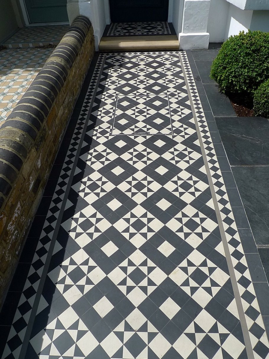 Метлахская плитка на веранде