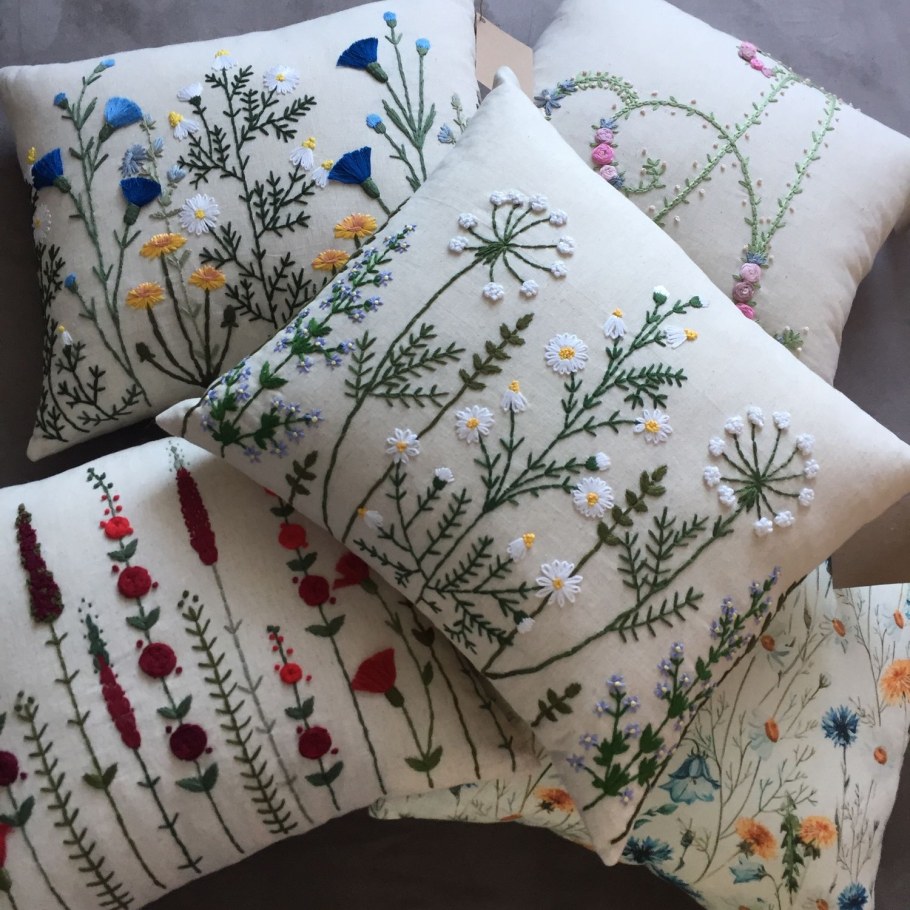 Подушка вышивка