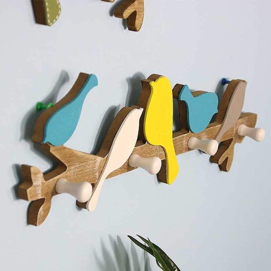 Вешалка детская настенная деревянная