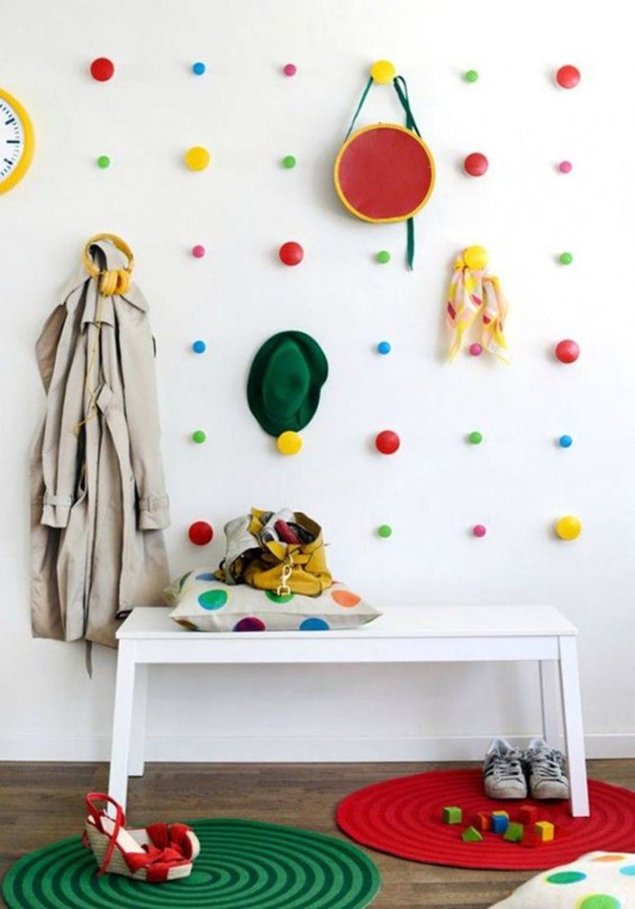 Детская вешалка на стену