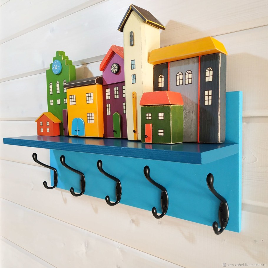 Вешалка для детской одежды настенная
