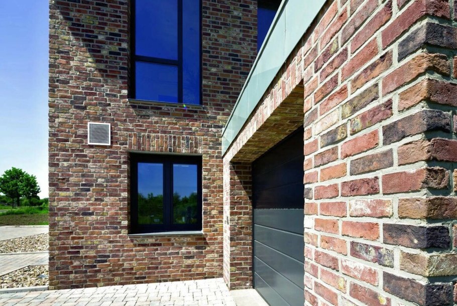 Гуковский кирпич фасад