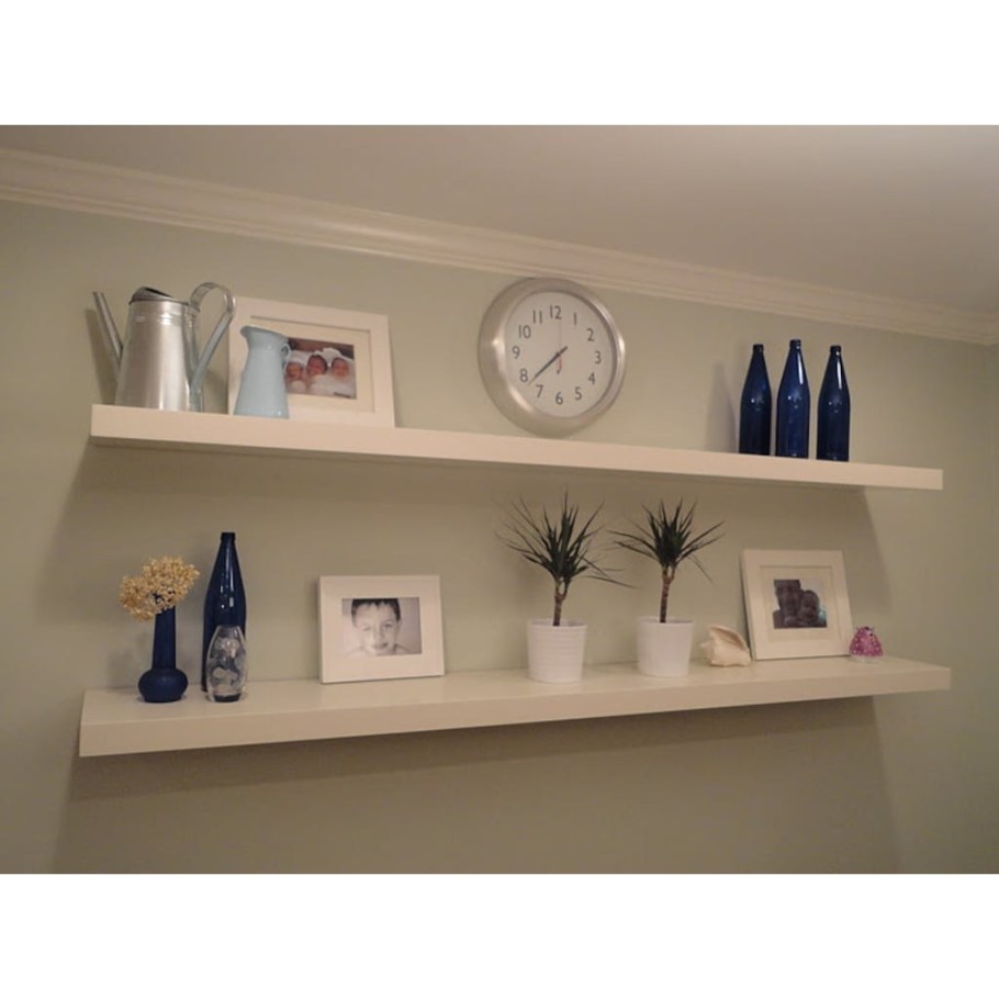 Полка ЛАКК икеа в интерьере