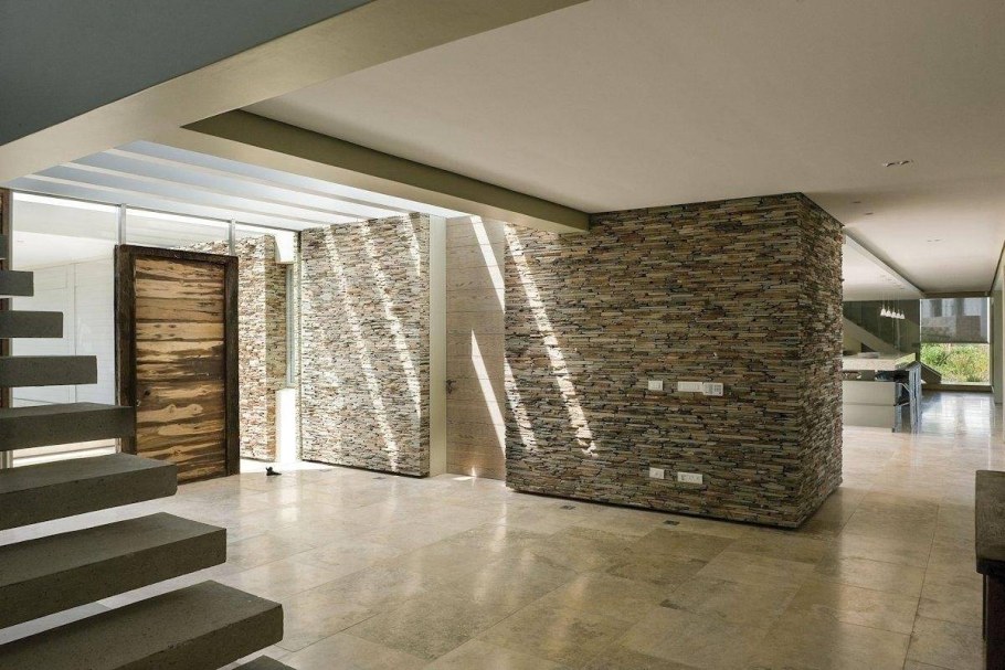 Отделка стен