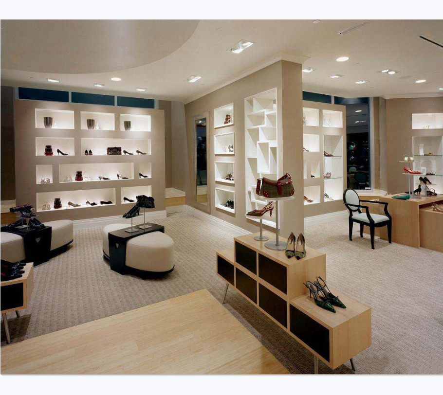 Интерьер обувного магазина