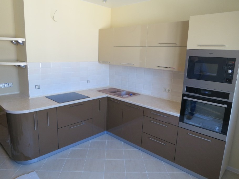 Кухни бежевого цвета