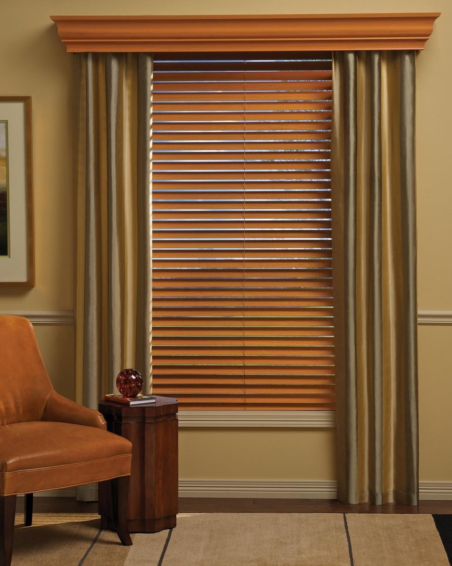 Hunter Douglas карниз