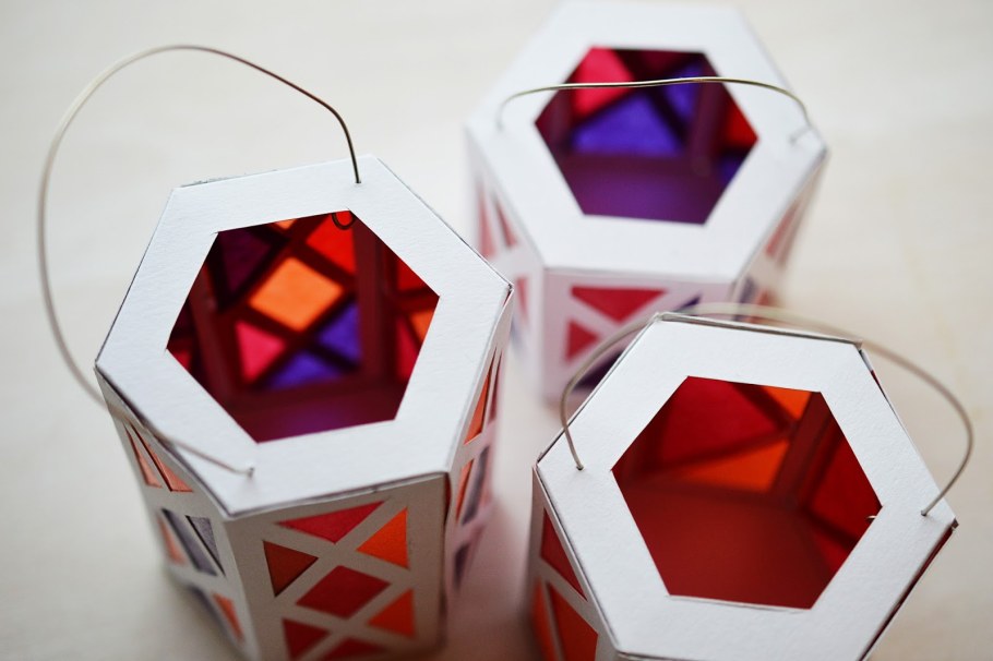 Декоративный фонарик из картона