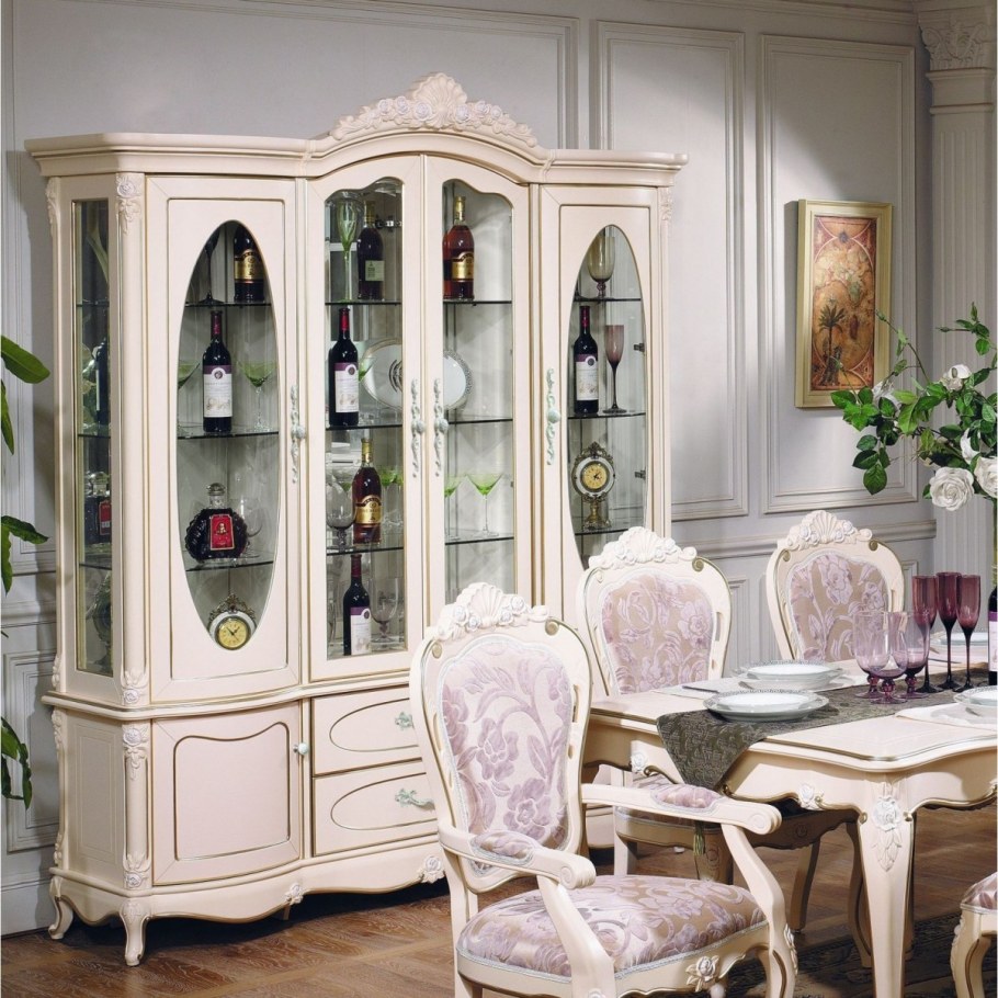 Витрина Тиффани, четырехдверная Анна Потапова.