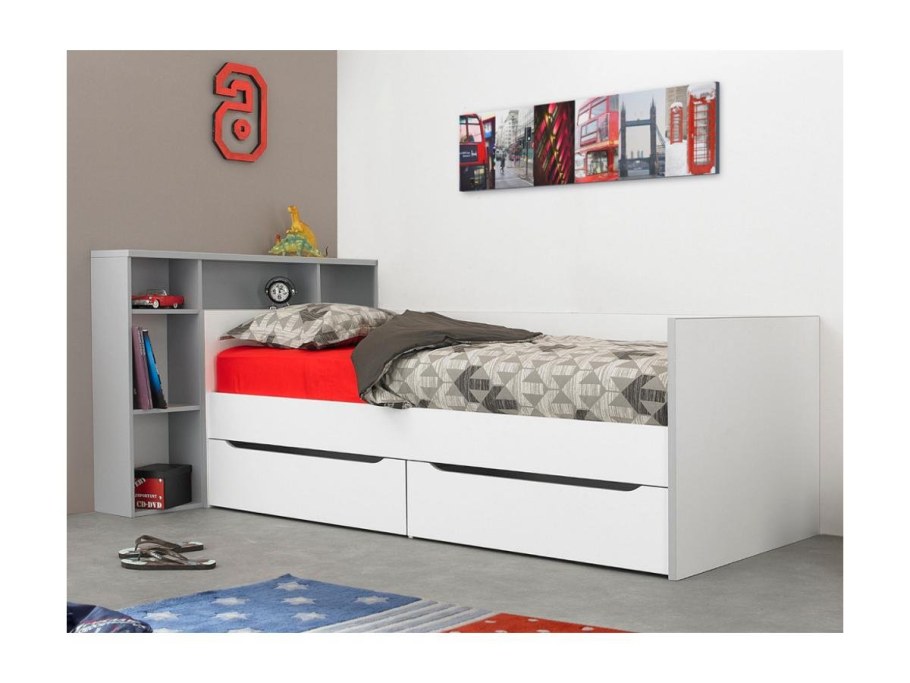 Кровать для подростка с полками