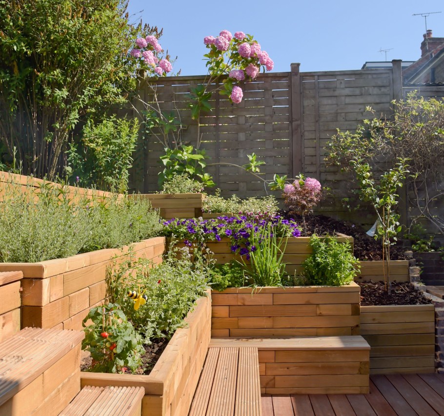 Многоярусные клумбы