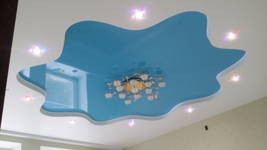Фигурный потолок детский