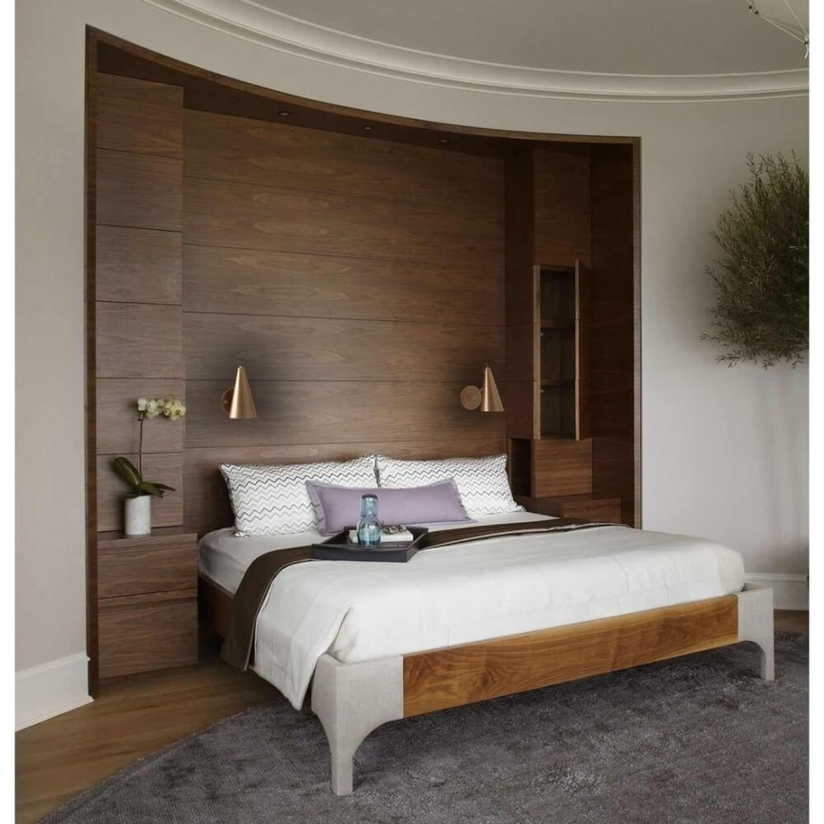 Деревянные панели в спальне