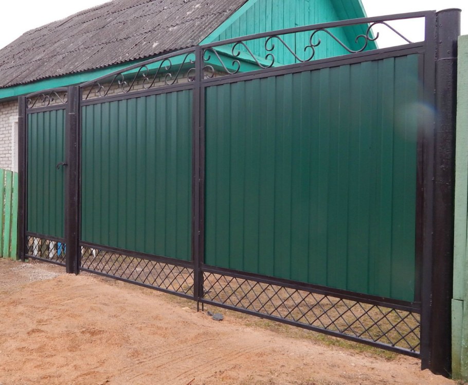 Ворота из металлопрофиля