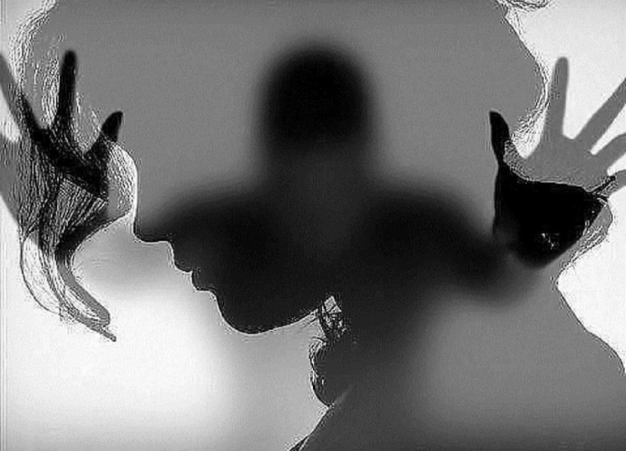 Тень мужчины и женщины