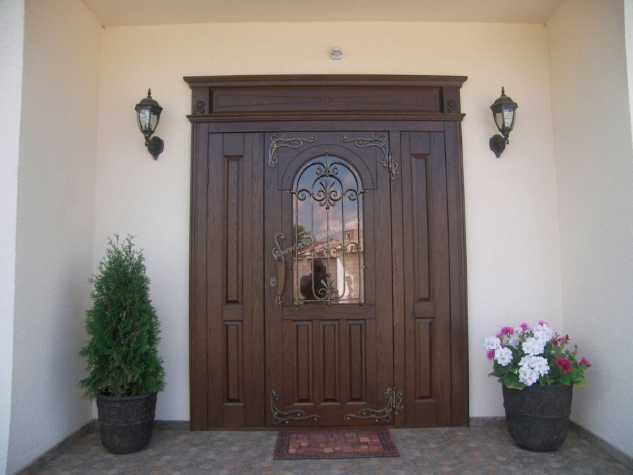 Парадные двери