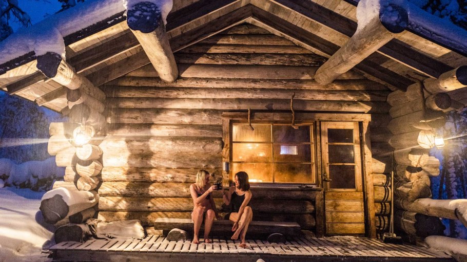 Русская баня зимой